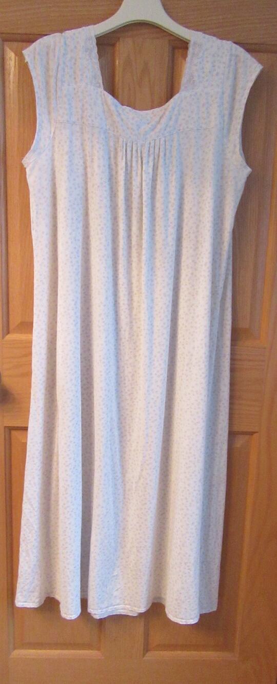 Vintage Eileen West Night Gown Cottagecore Lace Trim Cap Sleeve Medium Cotton